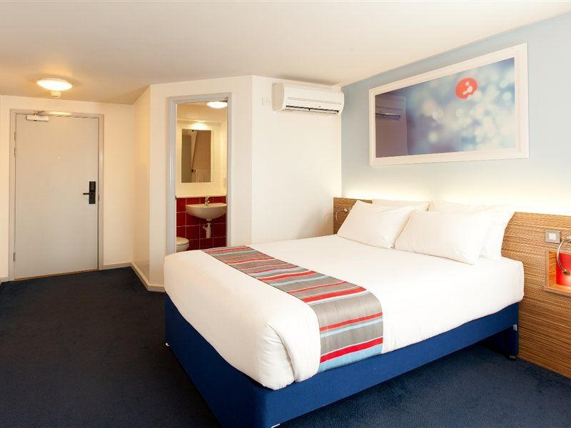 Travelodge London Central City Road Eksteriør bilde